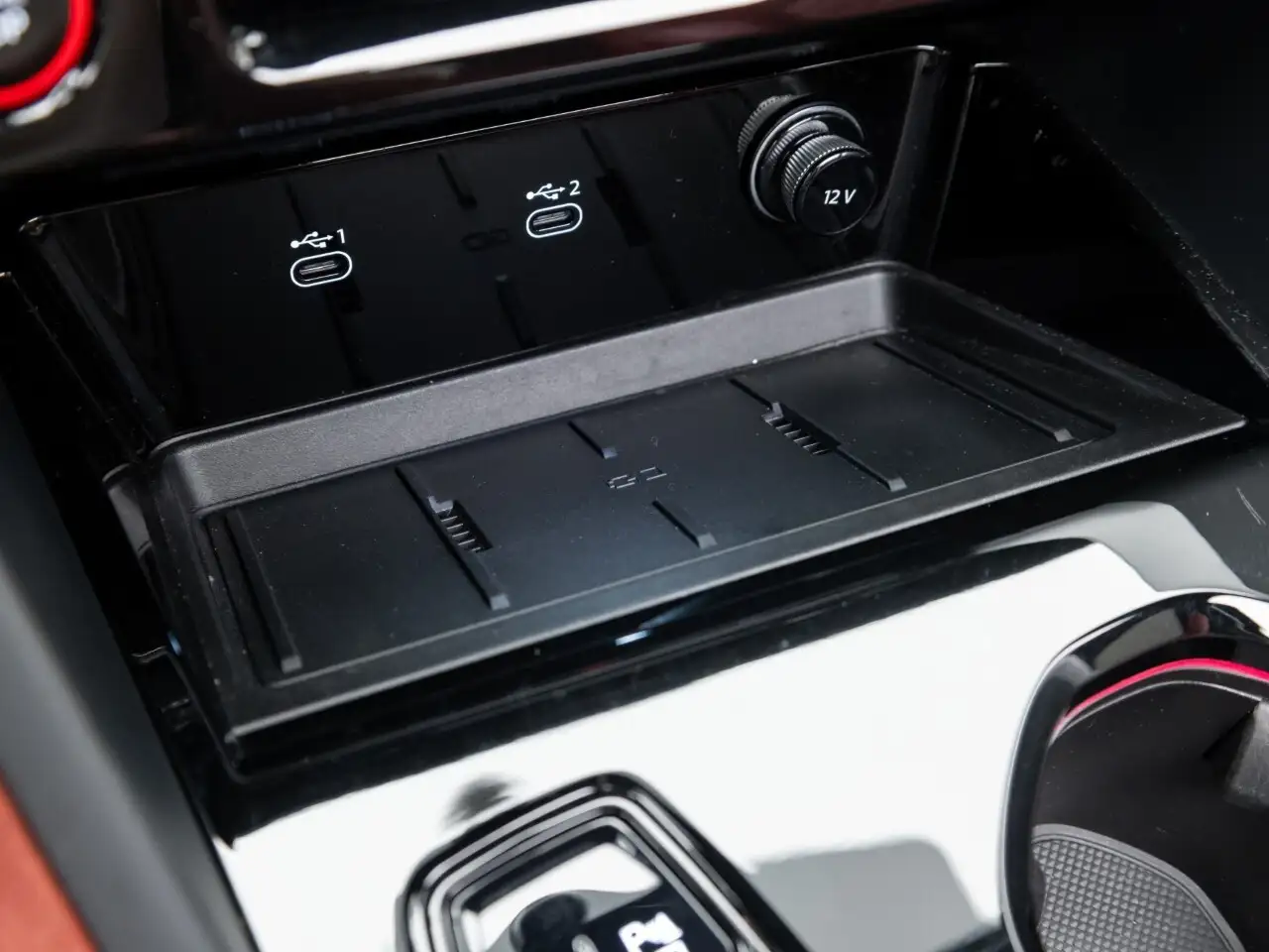 Audi SQ5 - Image 22