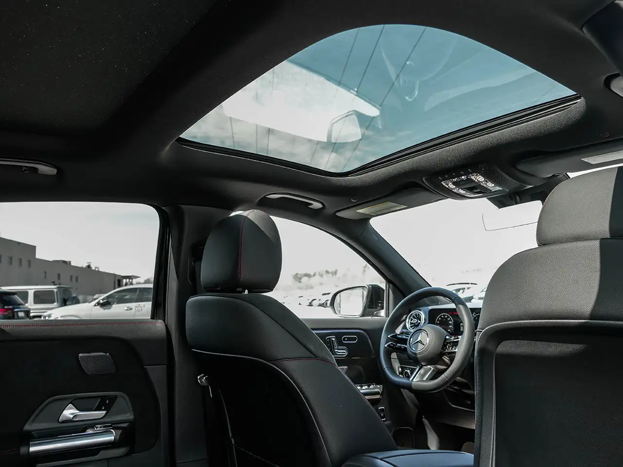 Mercedes-Benz GLA - Image 18