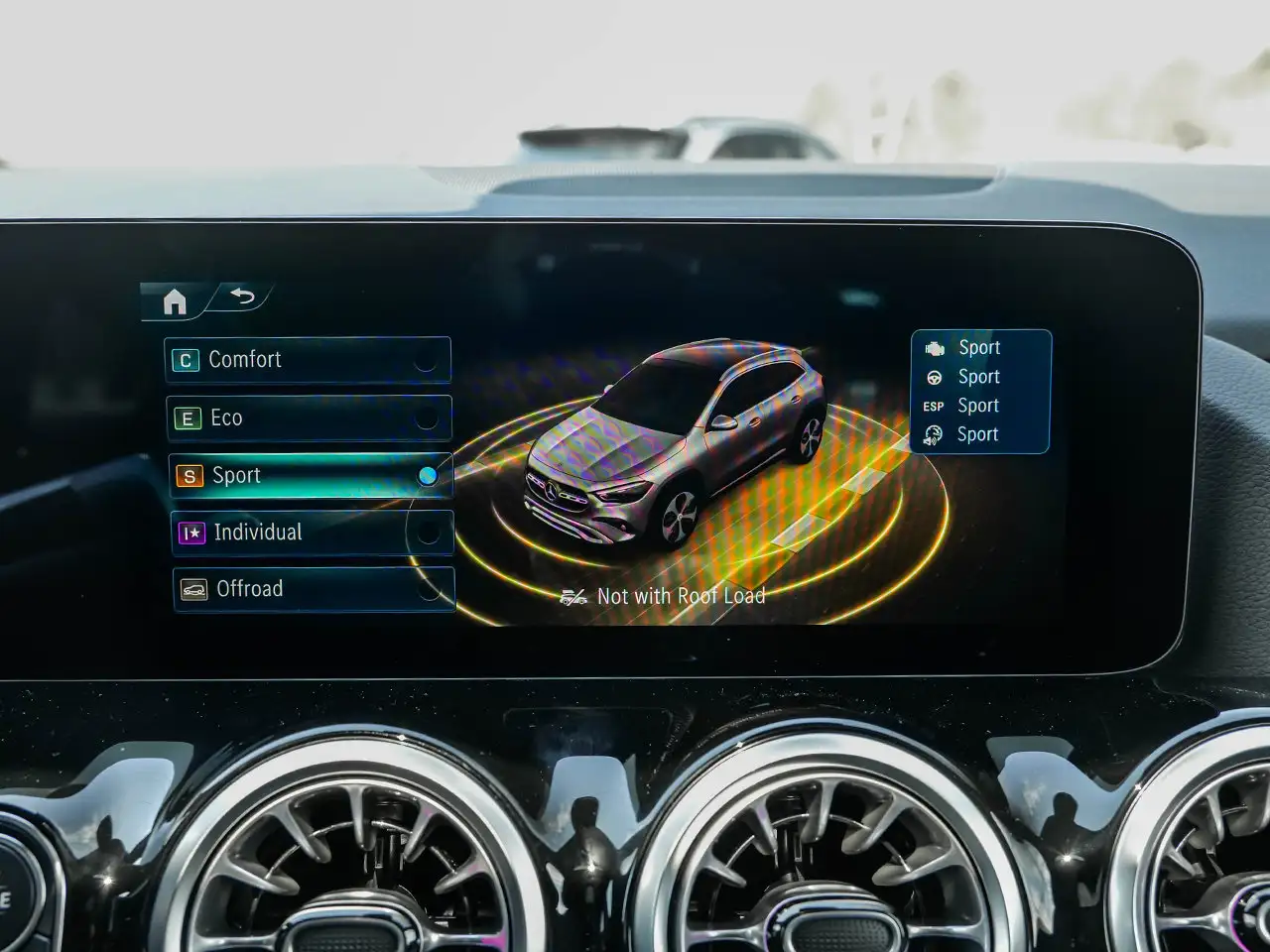 Mercedes-Benz GLA - Image 29