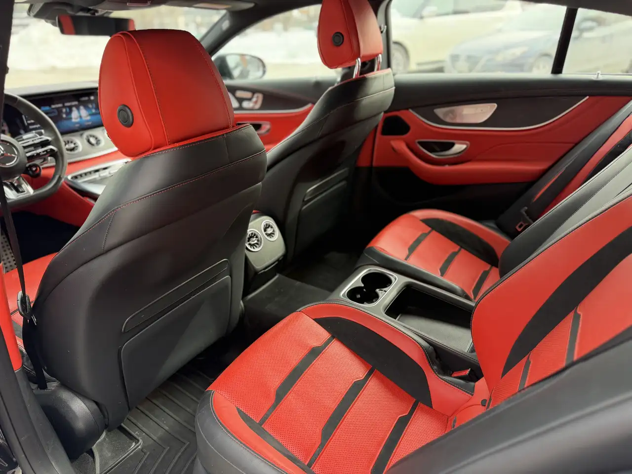 Mercedes-Benz AMG GT - Image 21