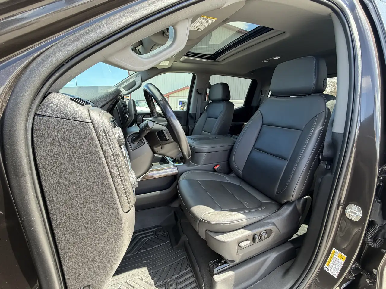 Chevrolet Silverado 1500 - Image 15