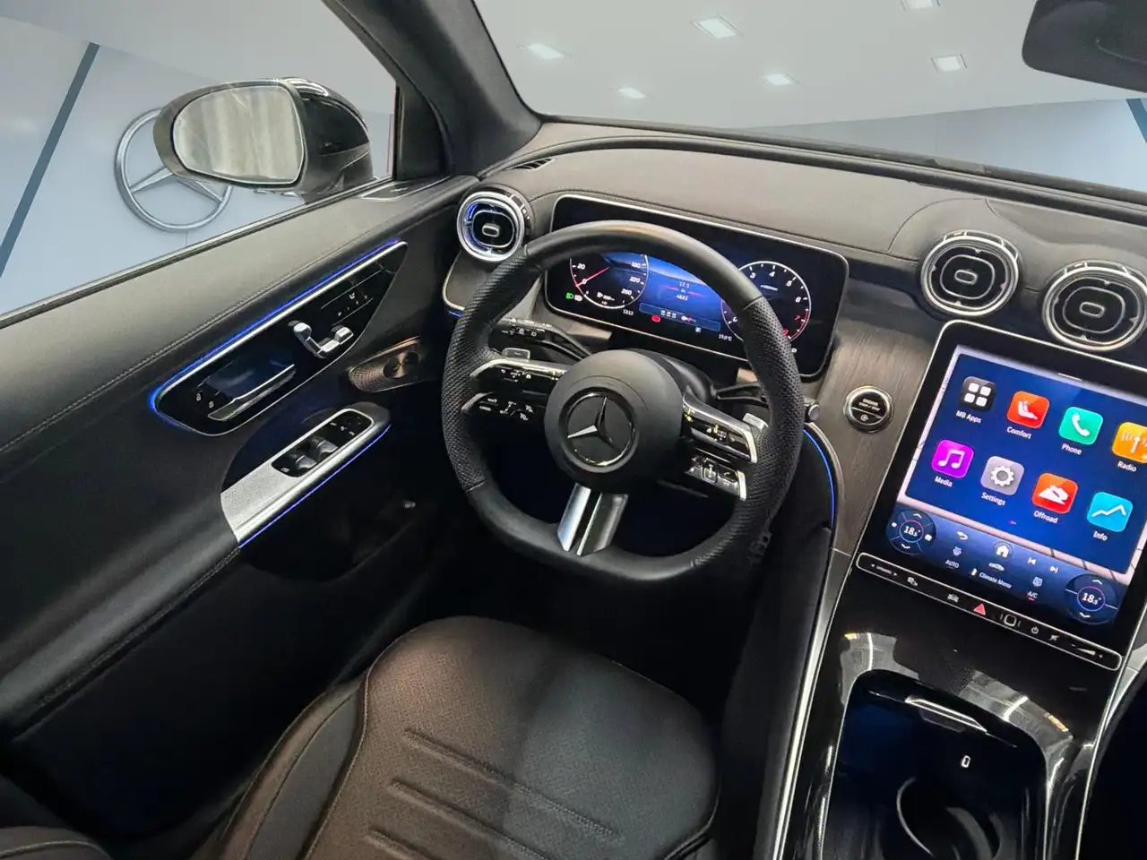 Mercedes-Benz GLC - Image 21