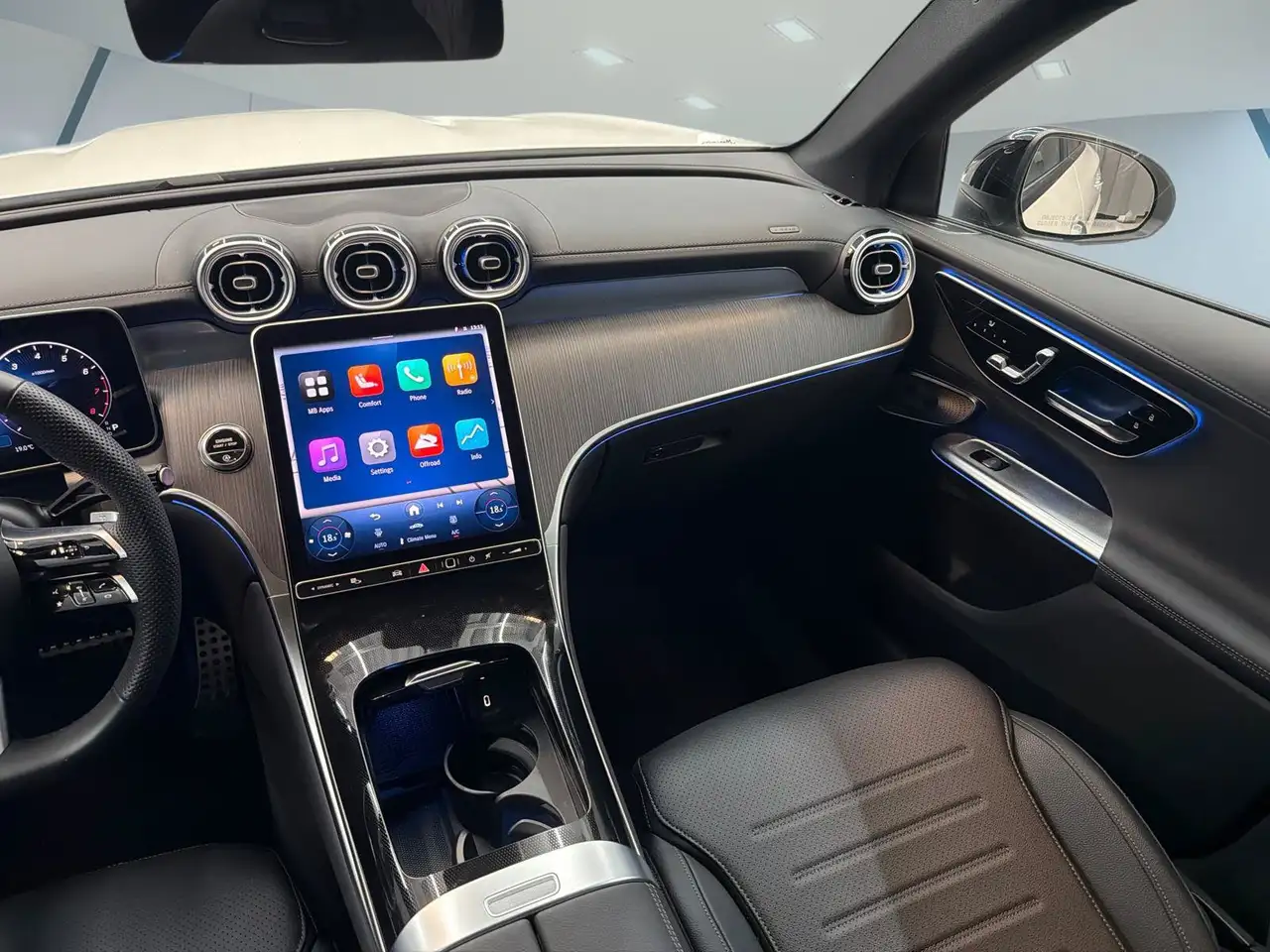 Mercedes-Benz GLC - Image 23