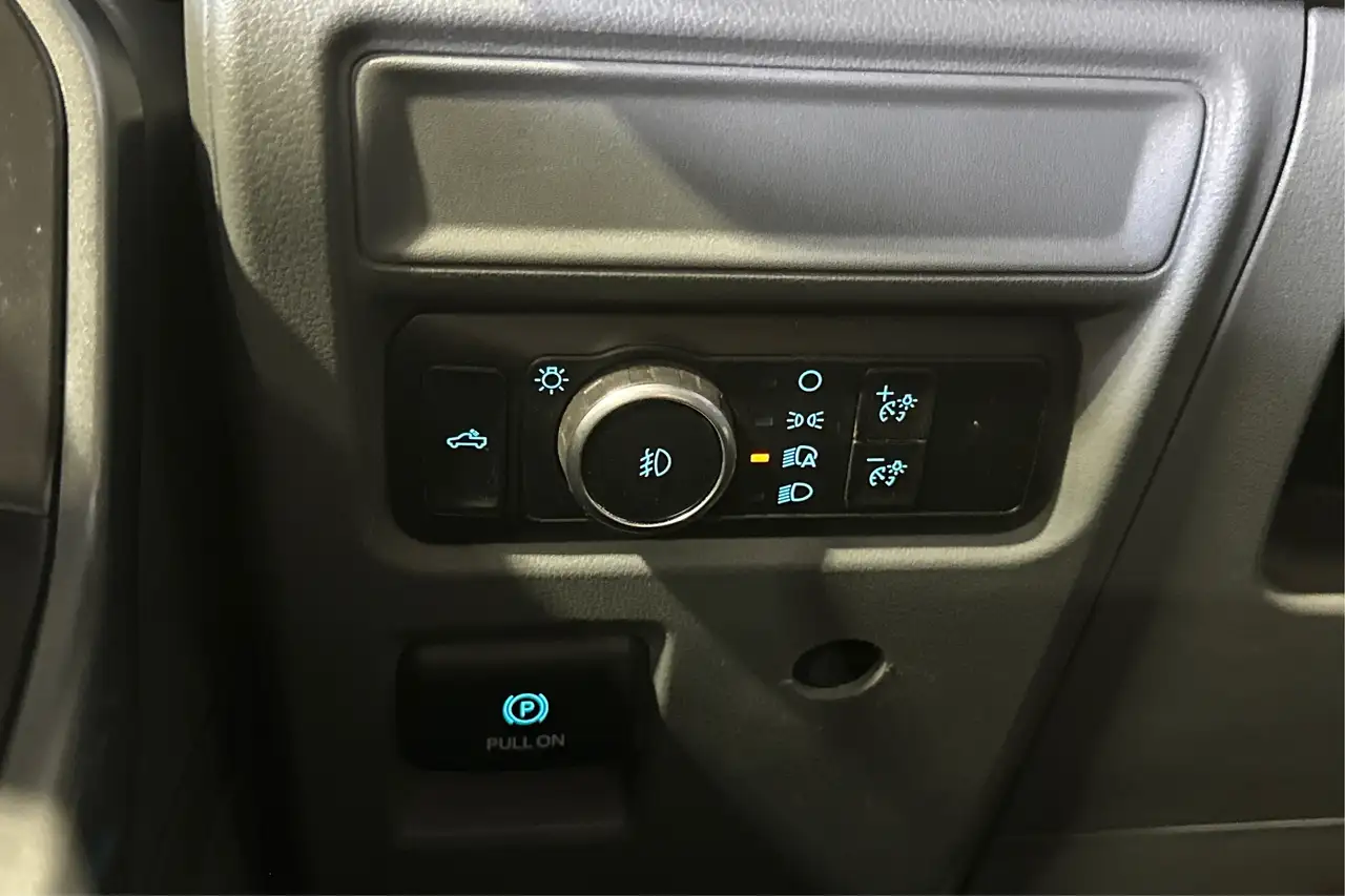 Ford F-150 - Image 19