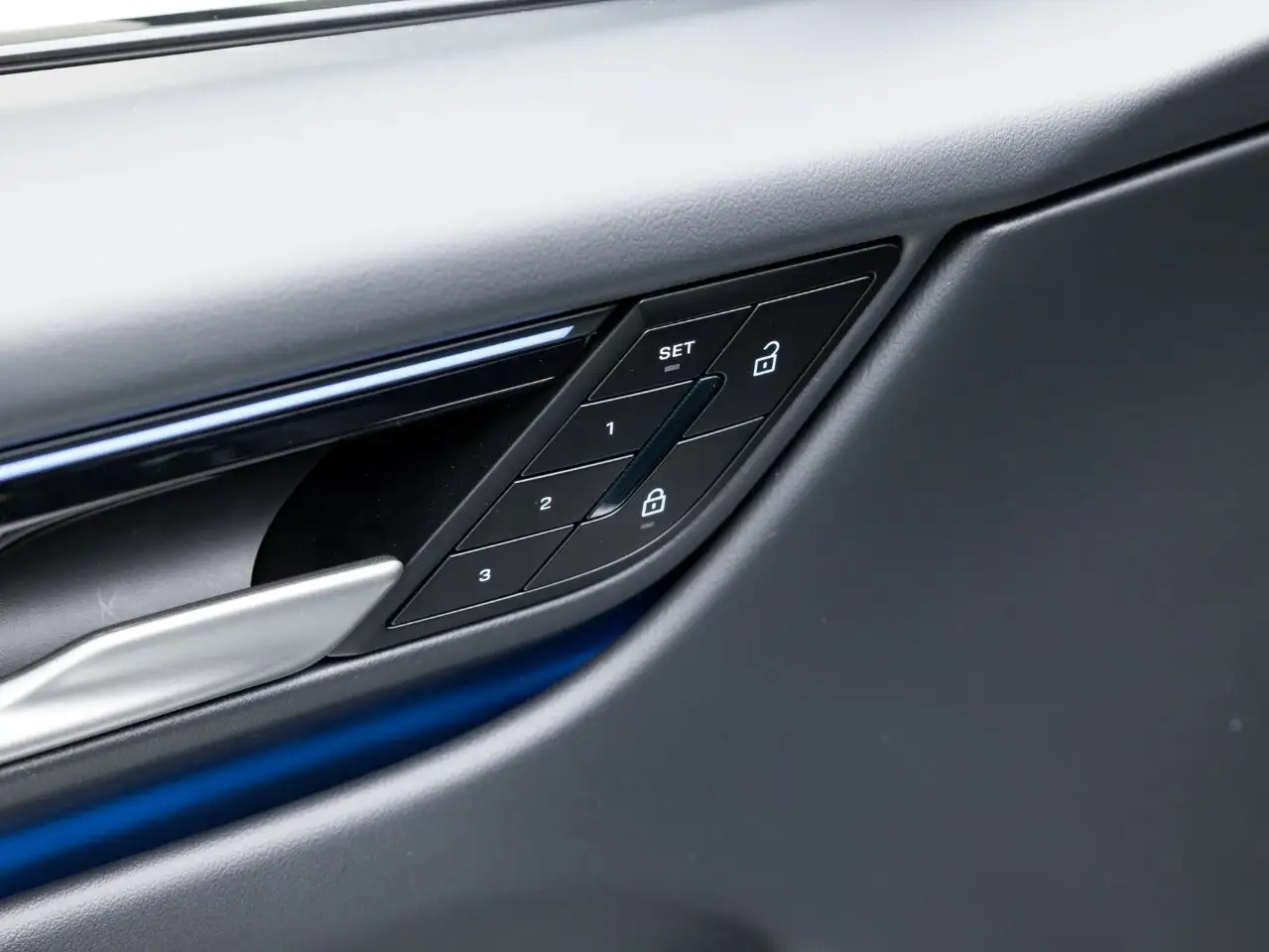 Porsche Macan - Image 23