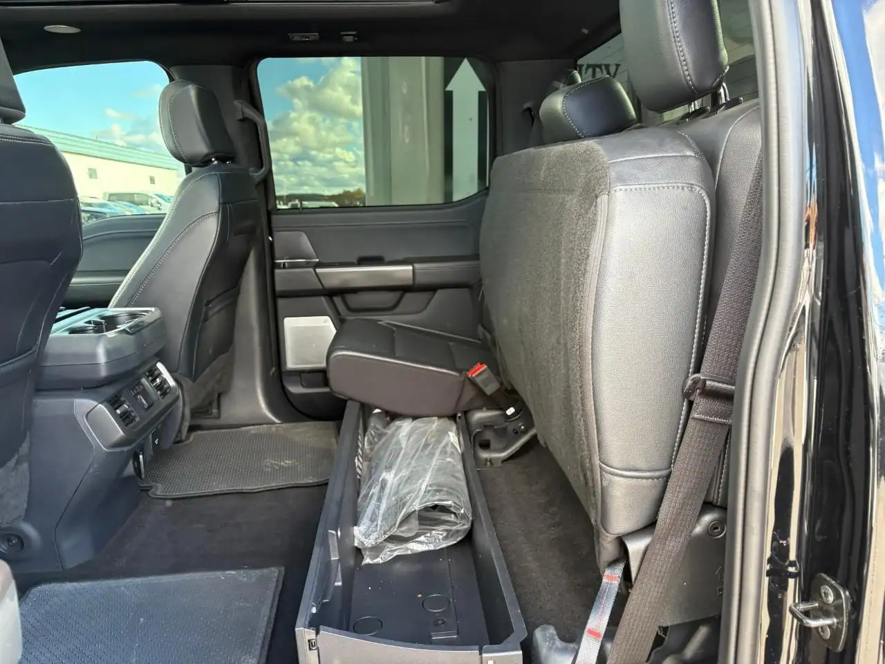 Ford F-150 - Image 15