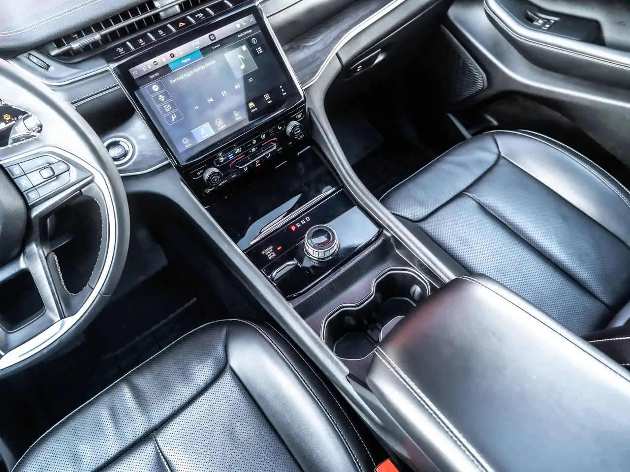 Jeep Grand Cherokee - Image 16