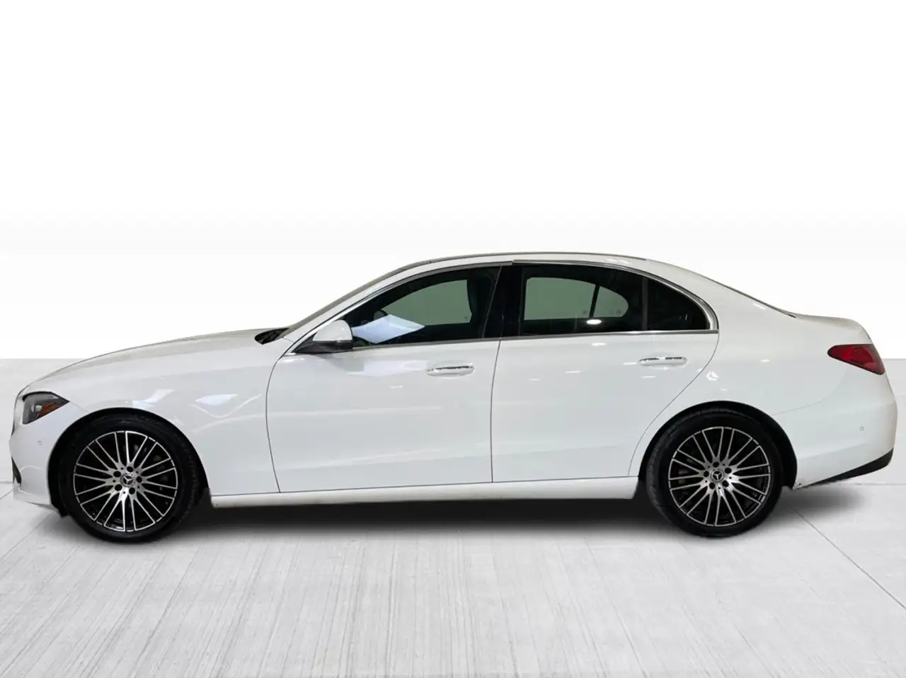 Mercedes-Benz C-Class - Image 13