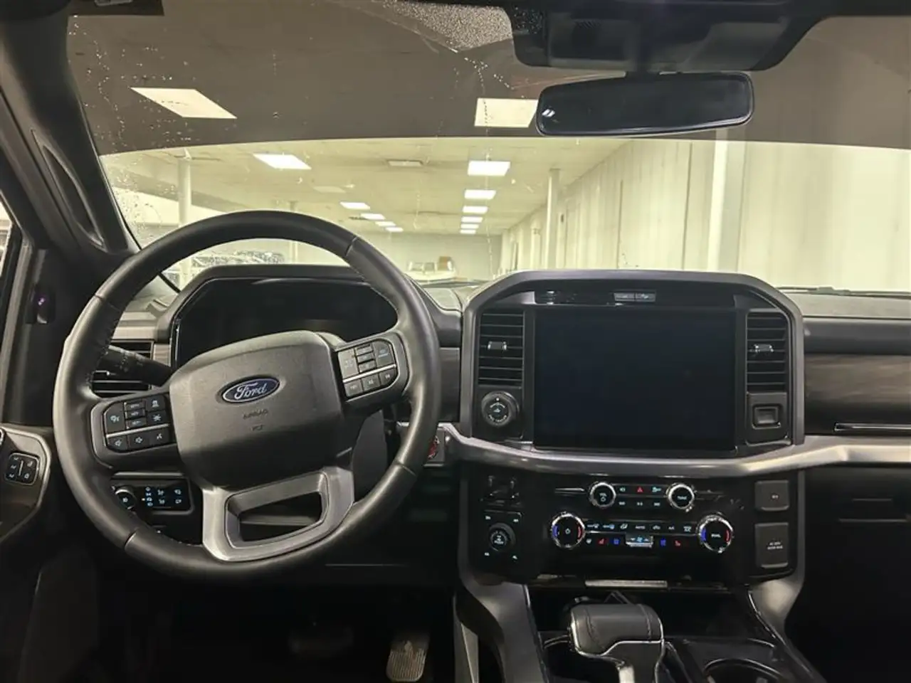Ford F-150 - Image 8