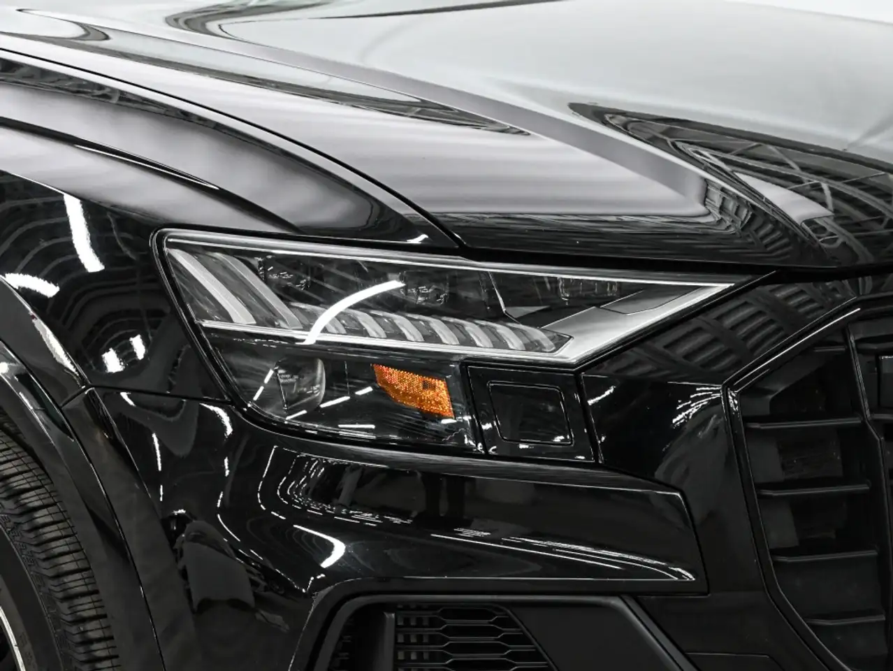 Audi Q8 - Image 10
