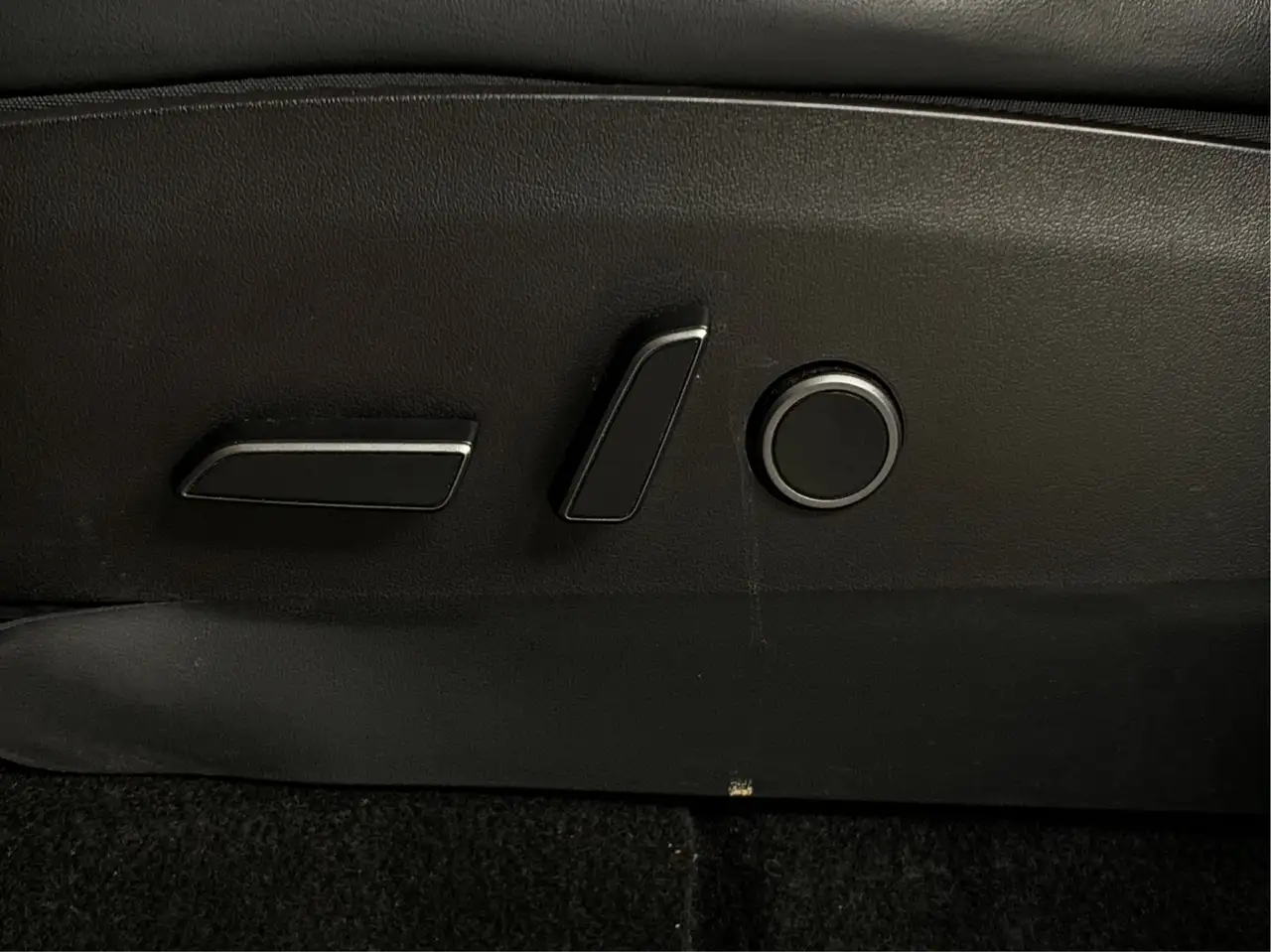 Tesla Model Y - Image 26
