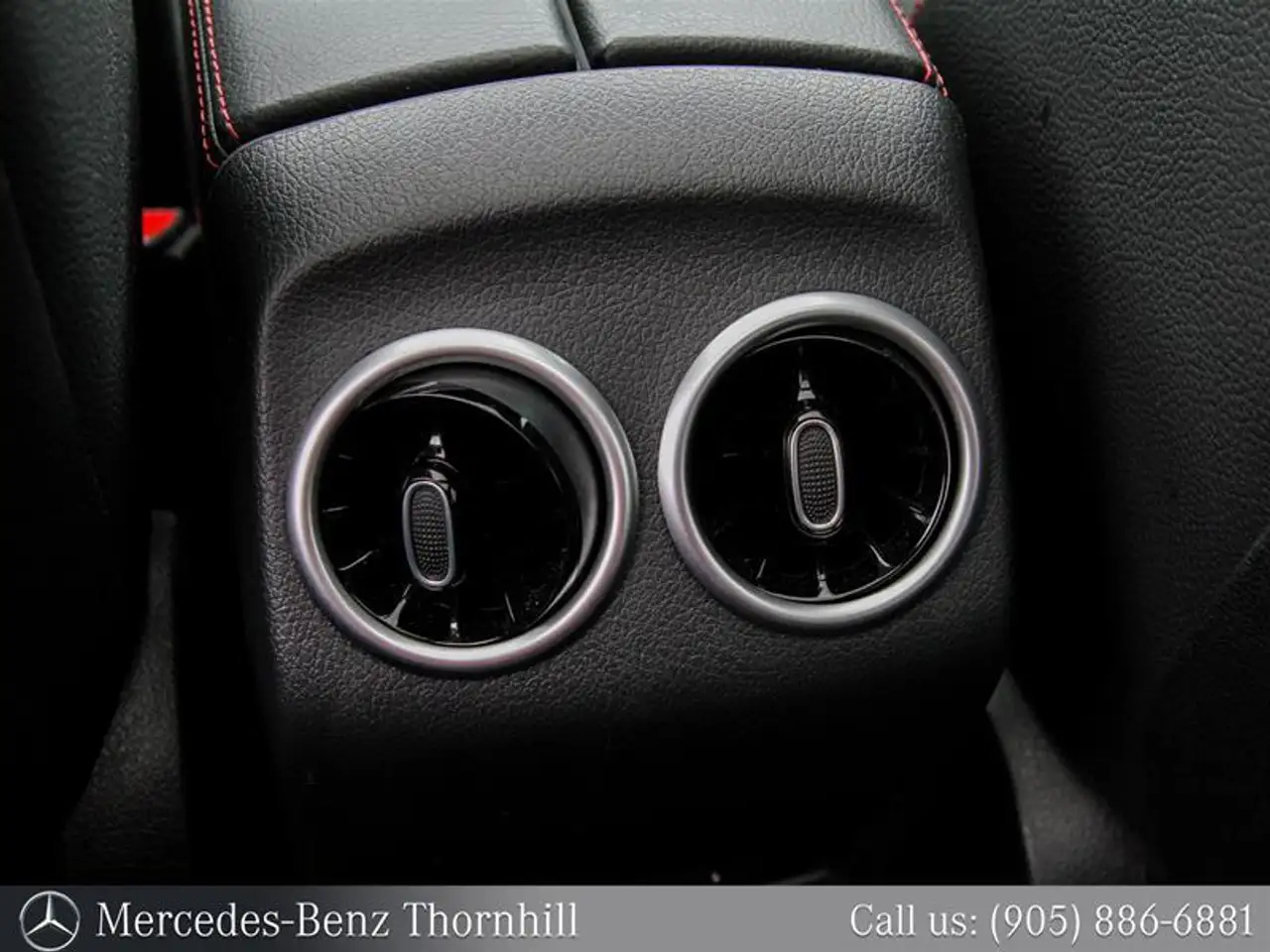 Mercedes-Benz GLB - Image 25
