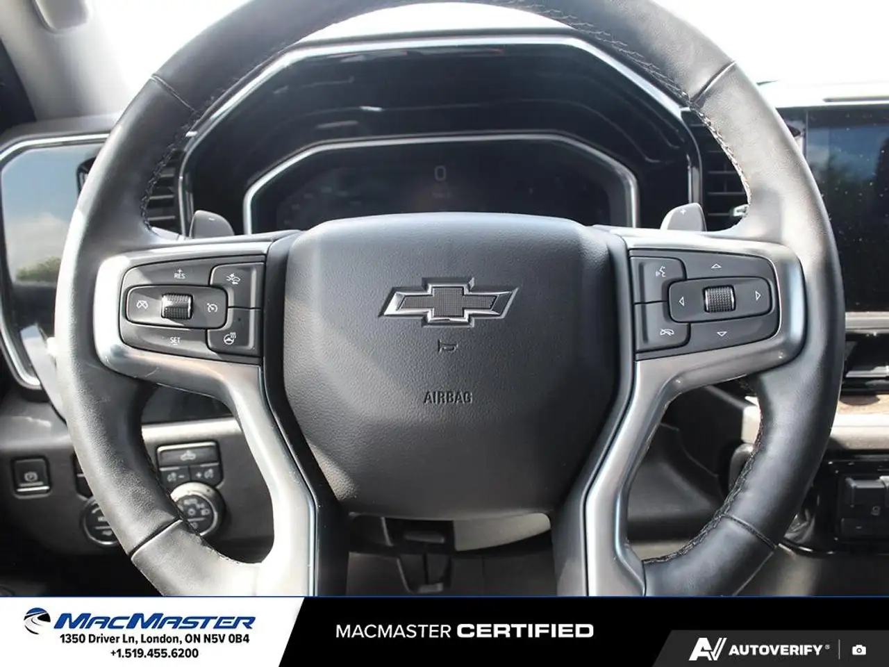 Chevrolet Silverado 1500 - Image 16