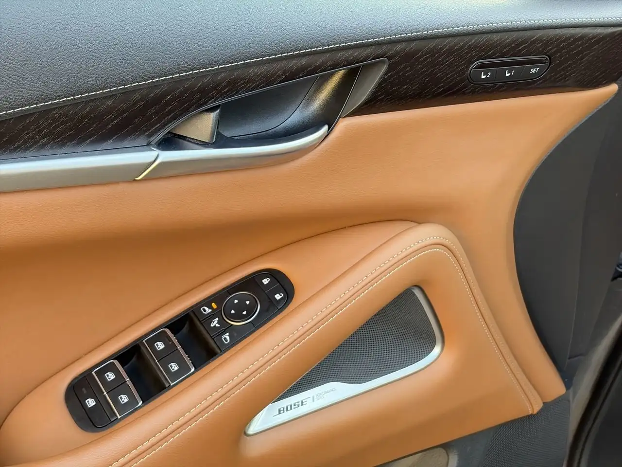 Infiniti QX60 - Image 21