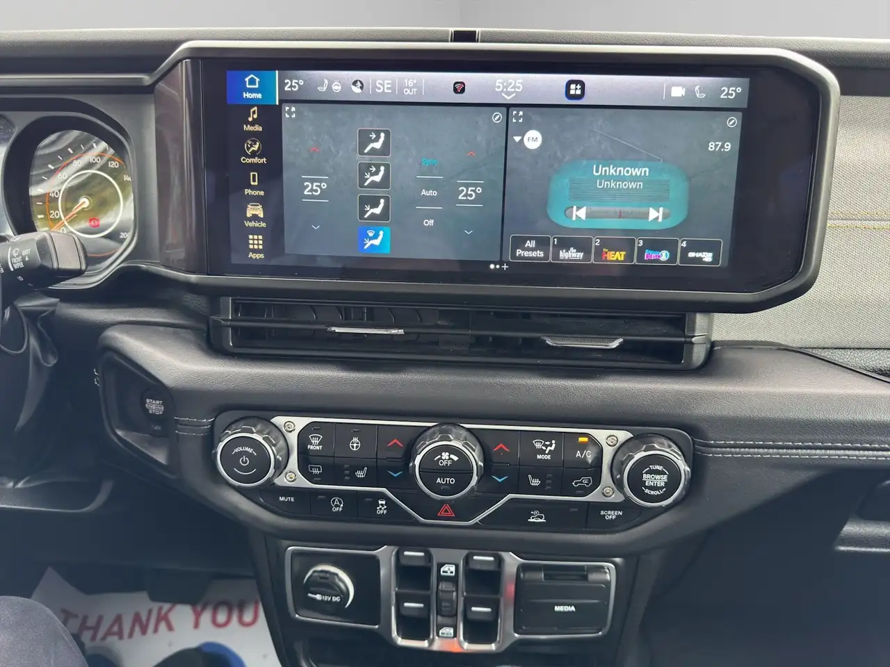 Jeep Wrangler - Image 16