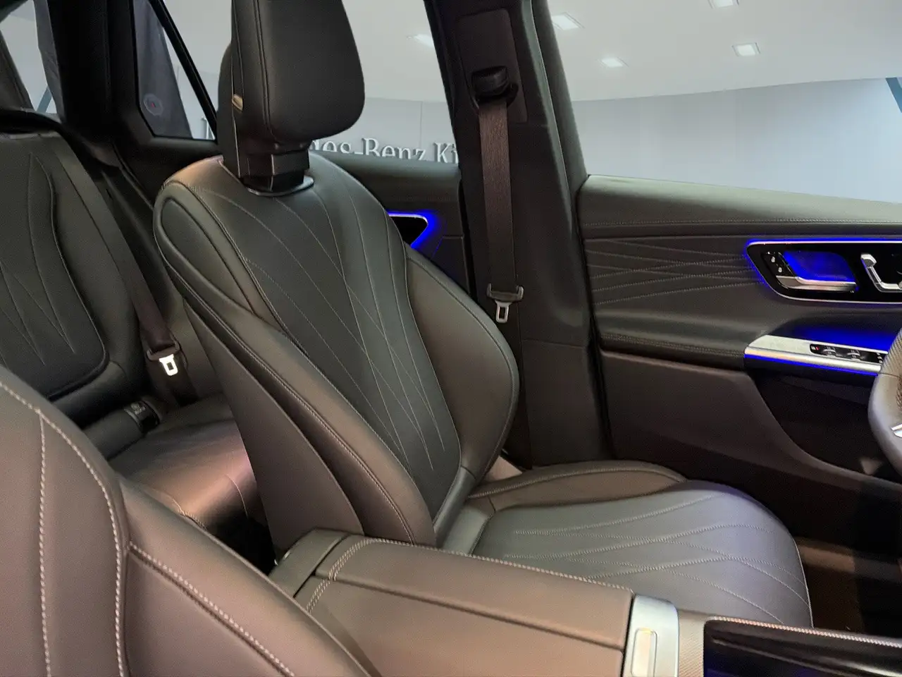 Mercedes-Benz GLC - Image 32