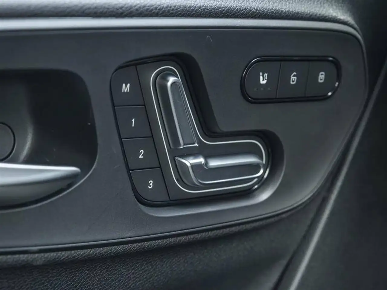 Mercedes-Benz Sprinter - Image 18
