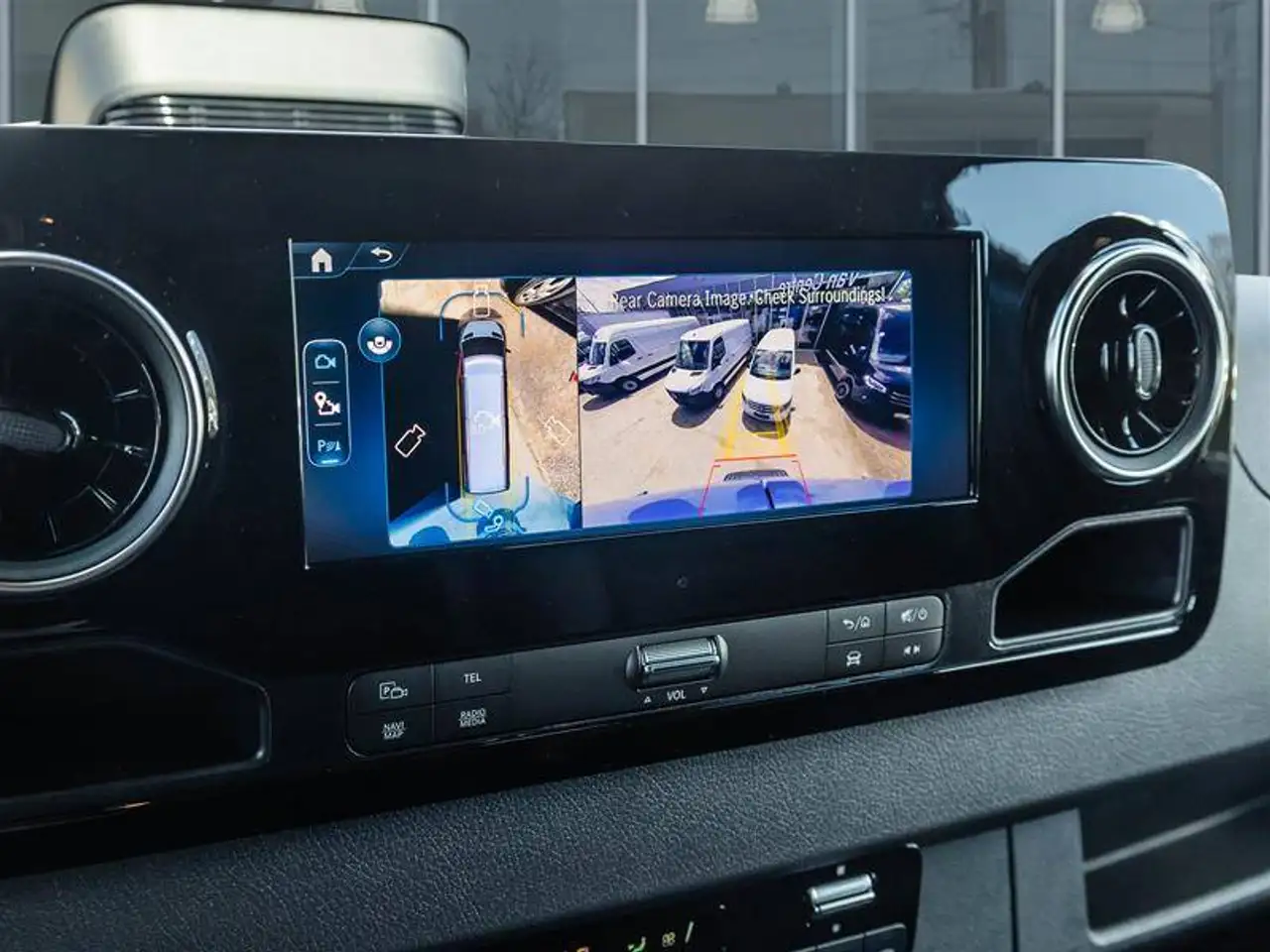 Mercedes-Benz Sprinter - Image 16