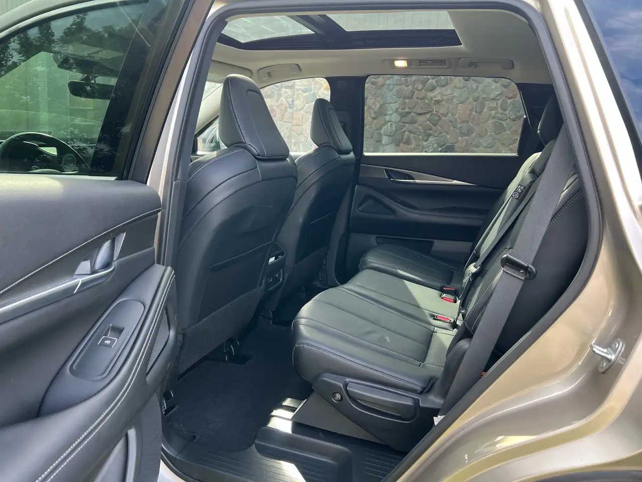 Infiniti QX60 - Image 12
