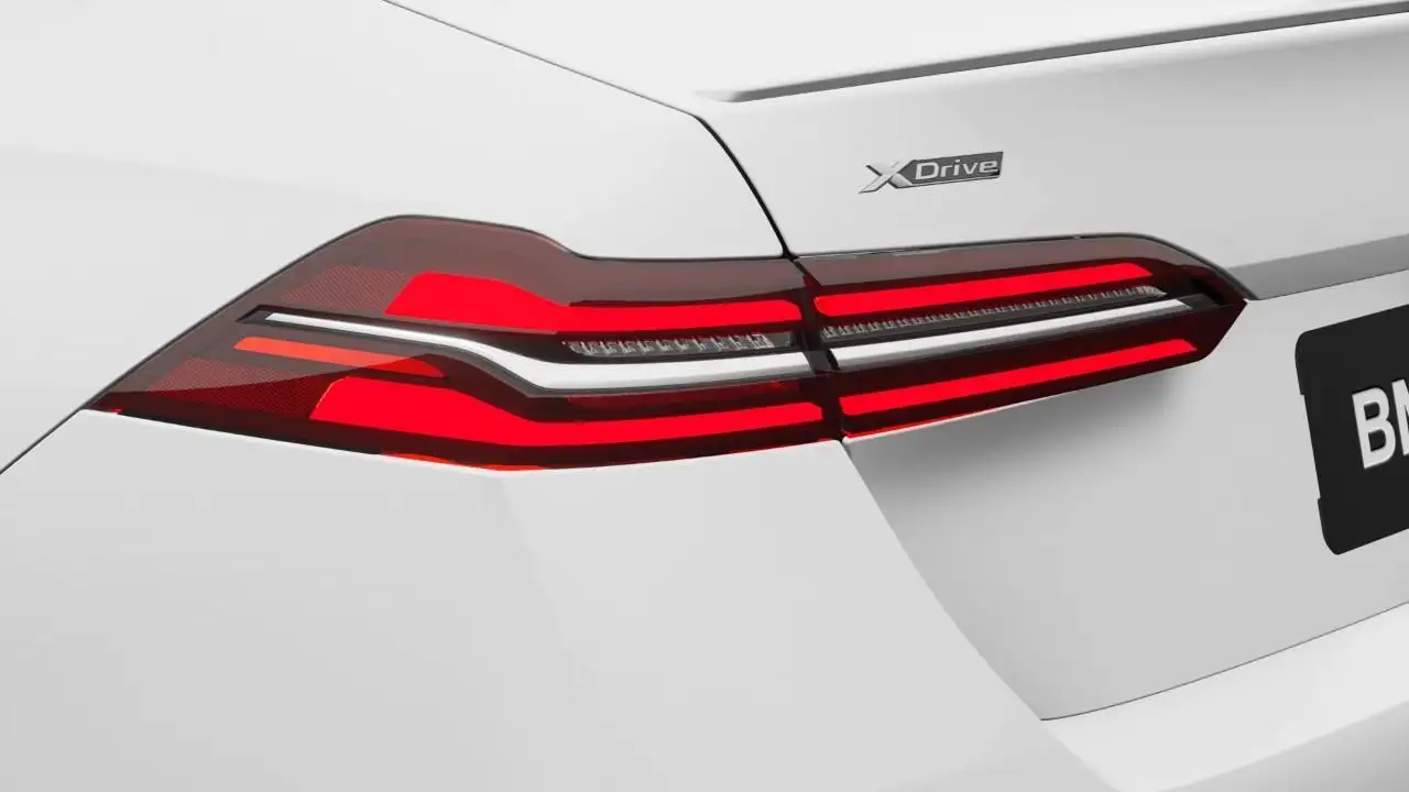 BMW 5 Series - Image 8