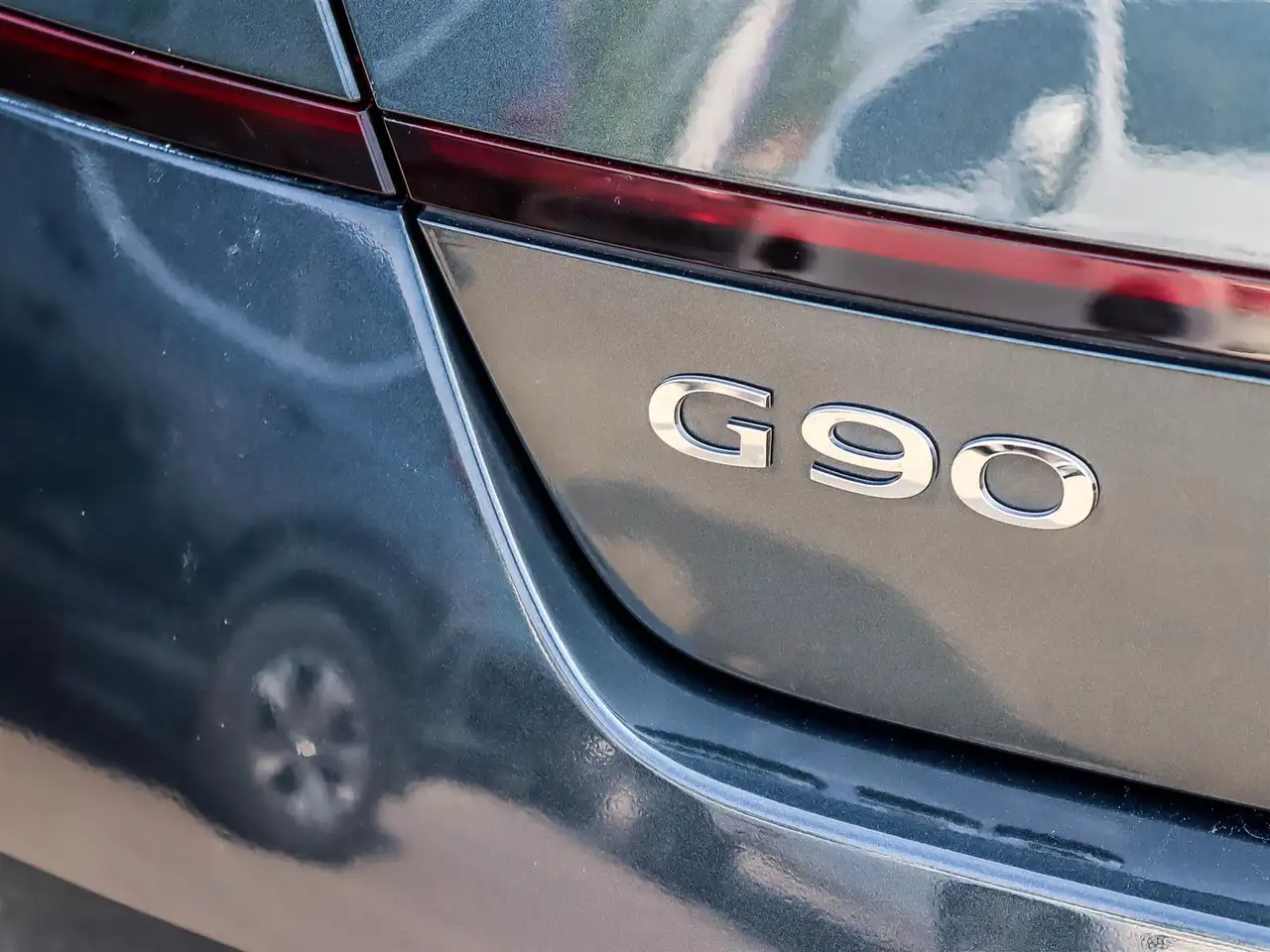 Genesis G90 - Image 20