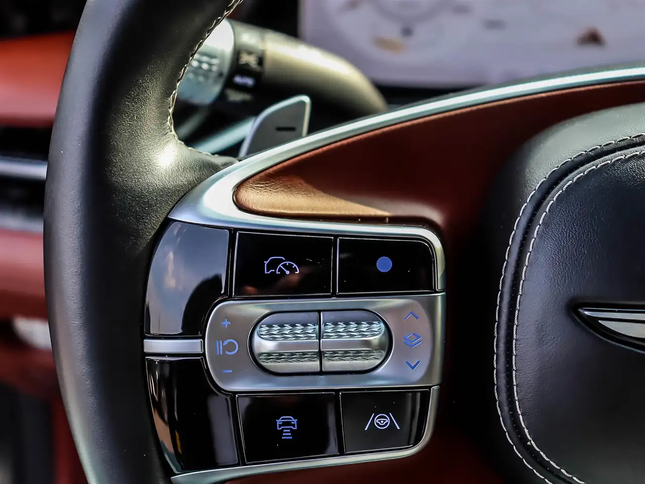 Genesis G90 - Image 34