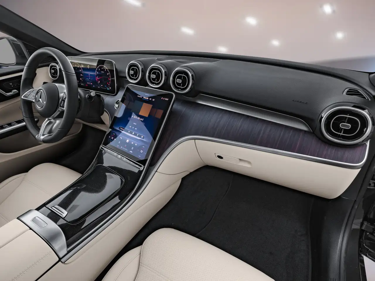 Mercedes-Benz C-Class - Image 11