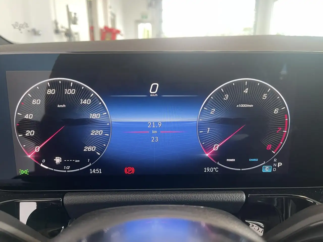 Mercedes-Benz GLA - Image 21