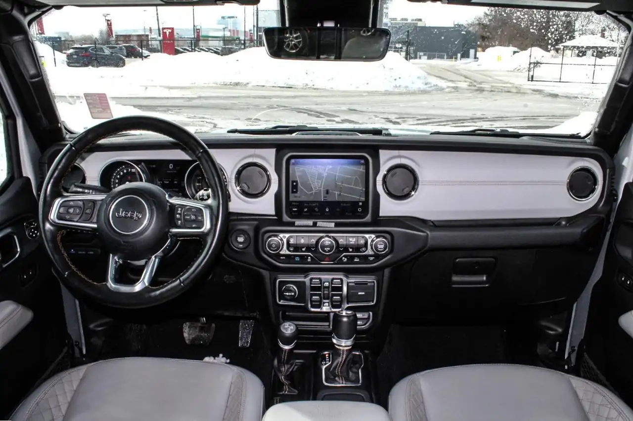 Jeep Wrangler - Image 21