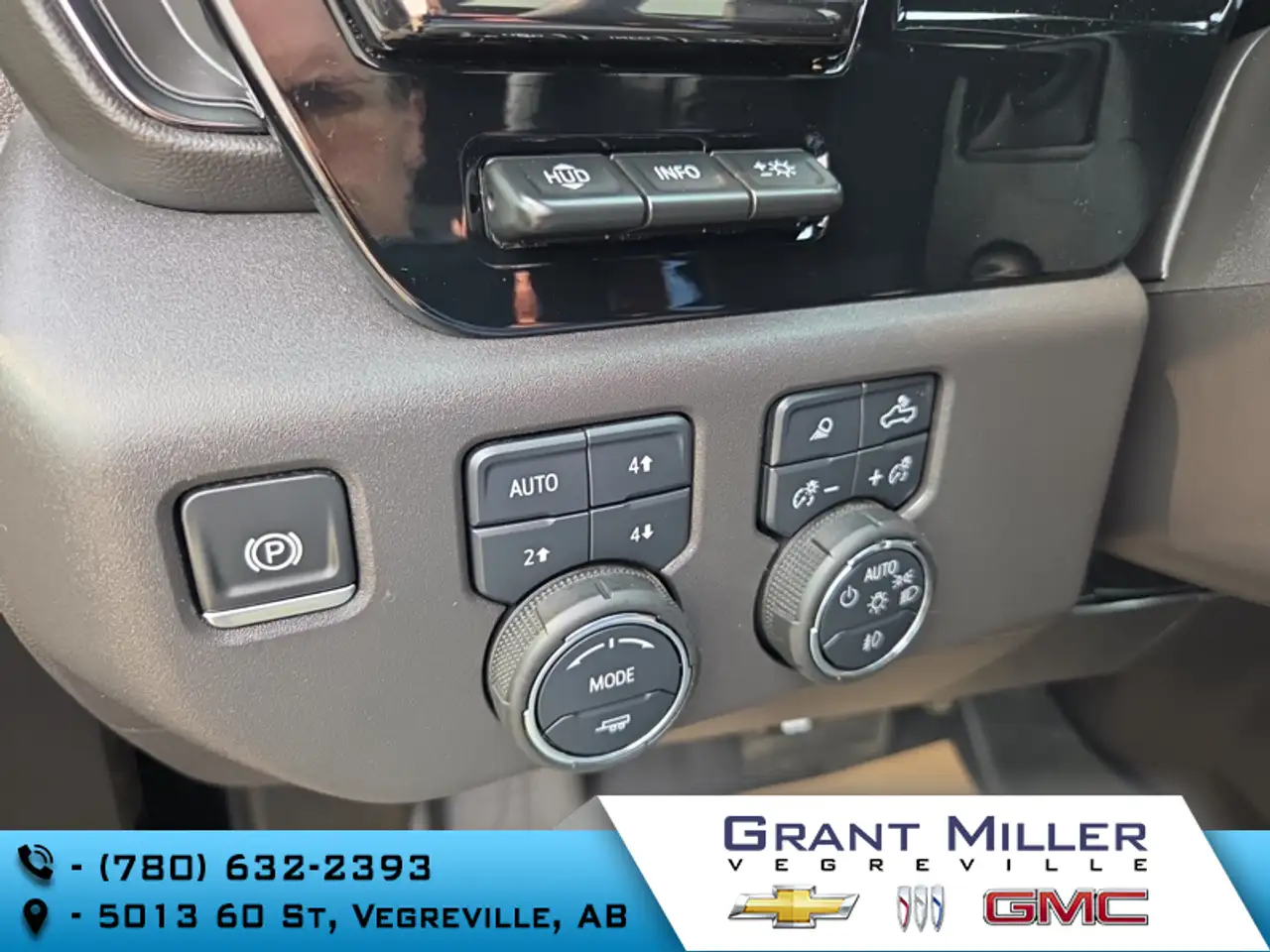 Chevrolet Silverado 1500 - Image 26