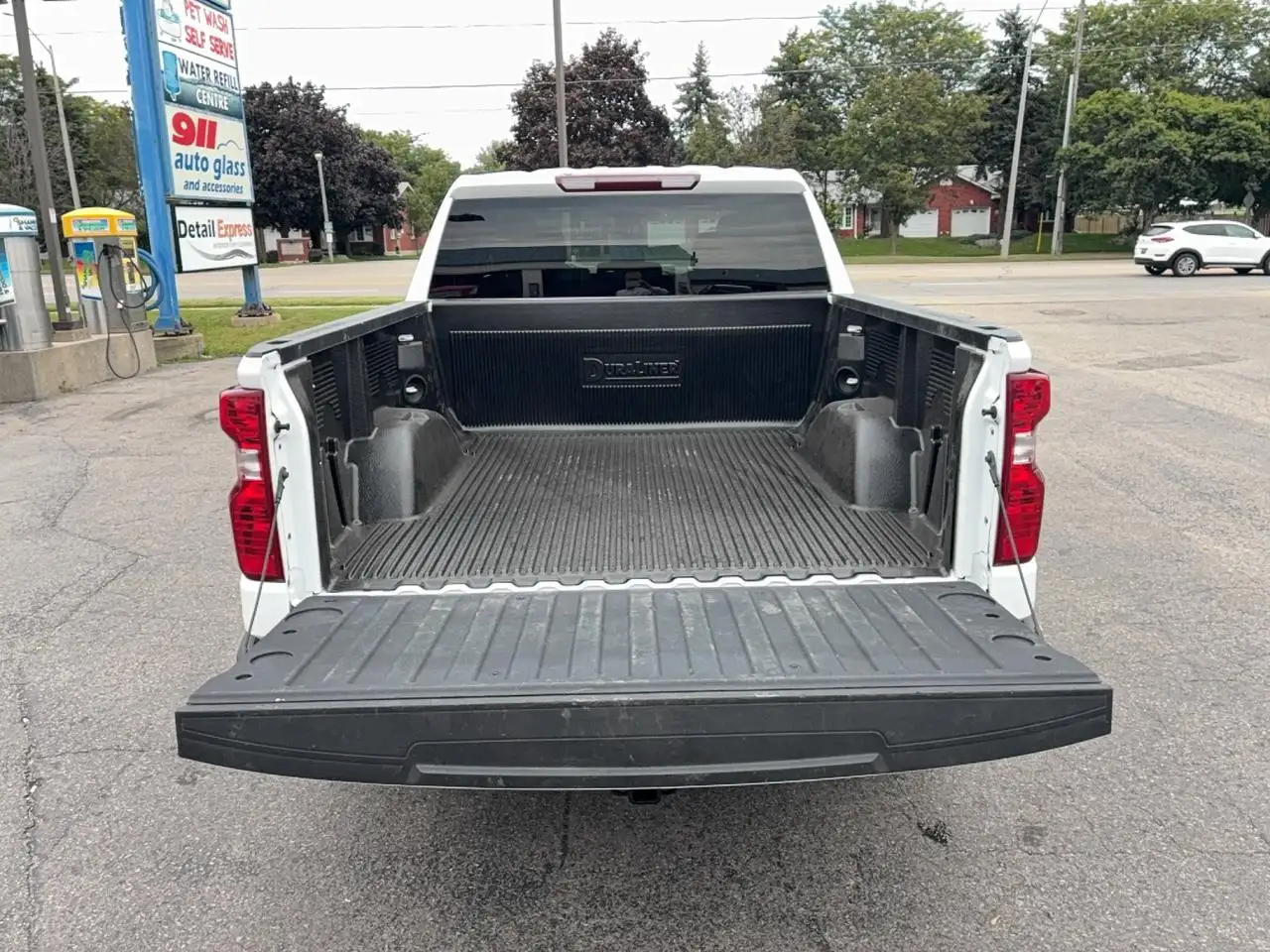 Chevrolet Silverado 1500 - Image 6
