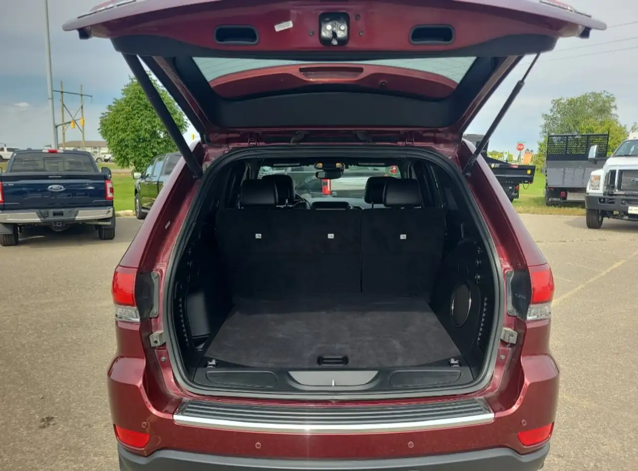 Jeep Grand Cherokee - Image 19