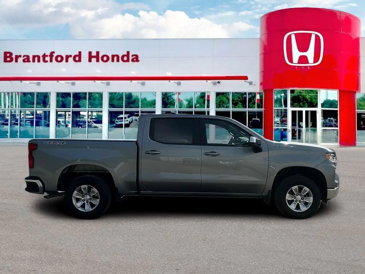 Chevrolet Silverado 1500 - Image 8