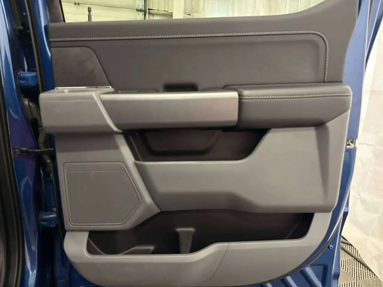 Ford F-150 - Image 39