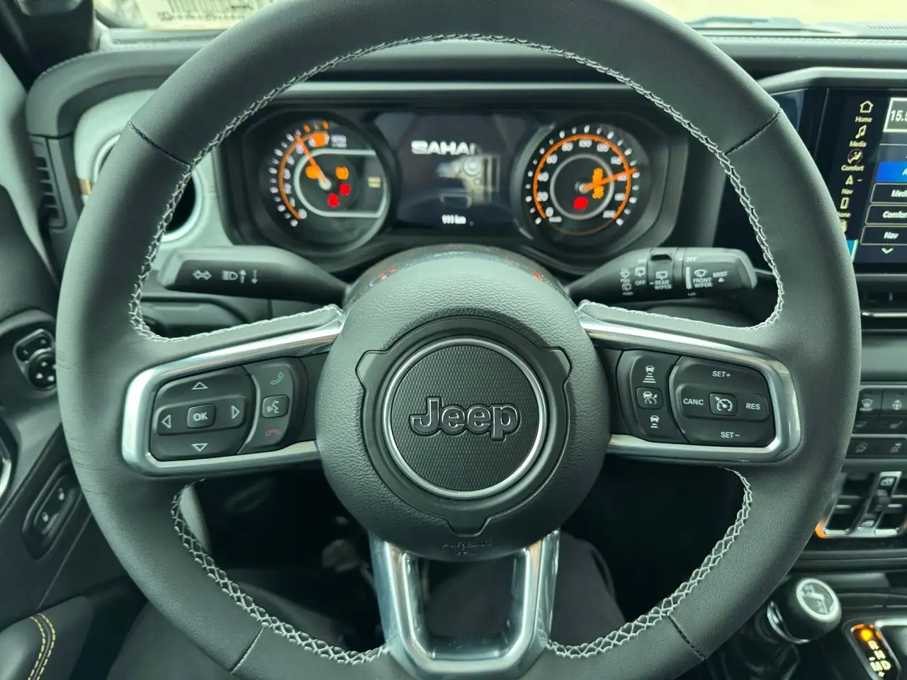 Jeep Wrangler - Image 12