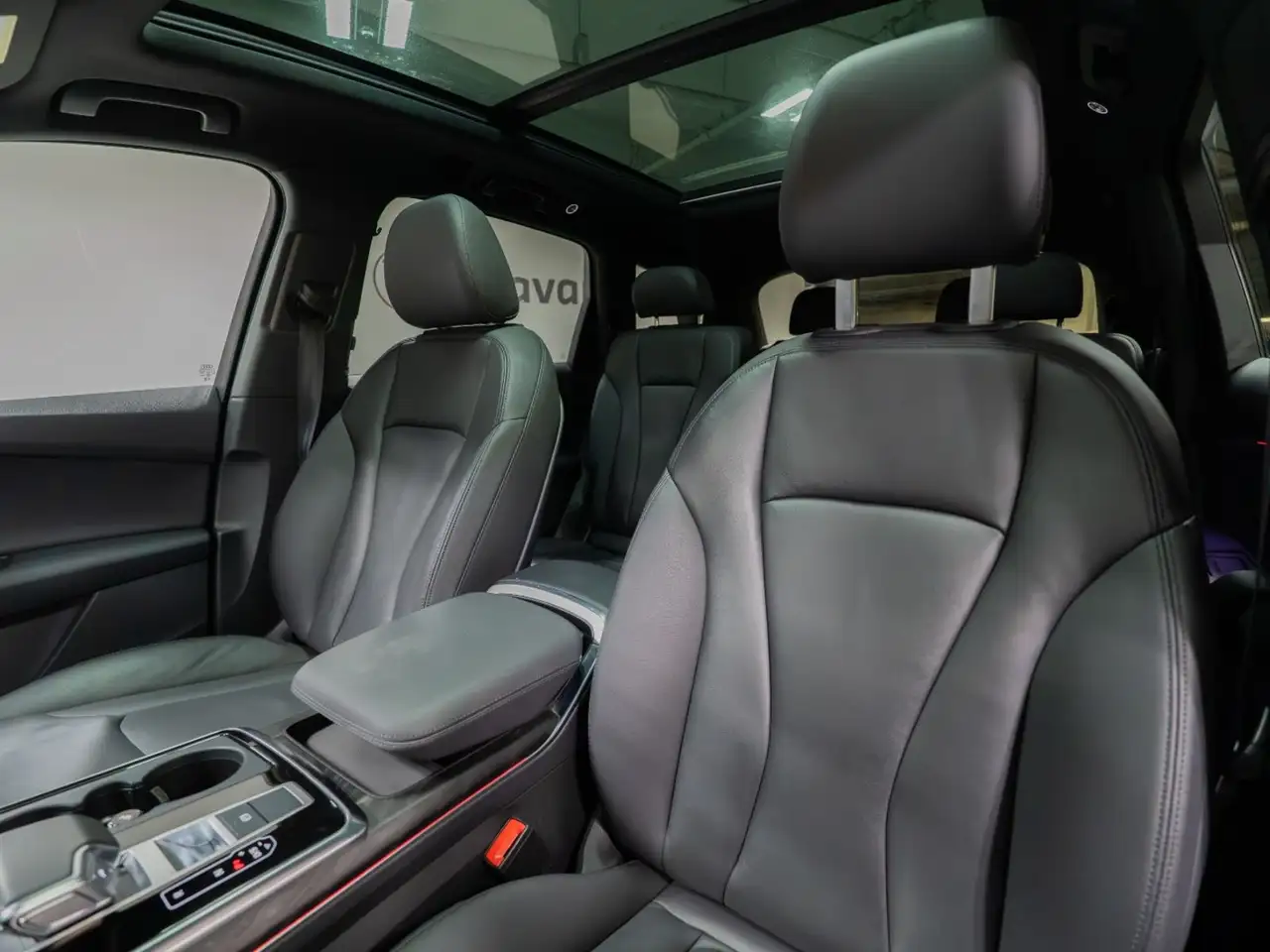 Audi Q7 - Image 13