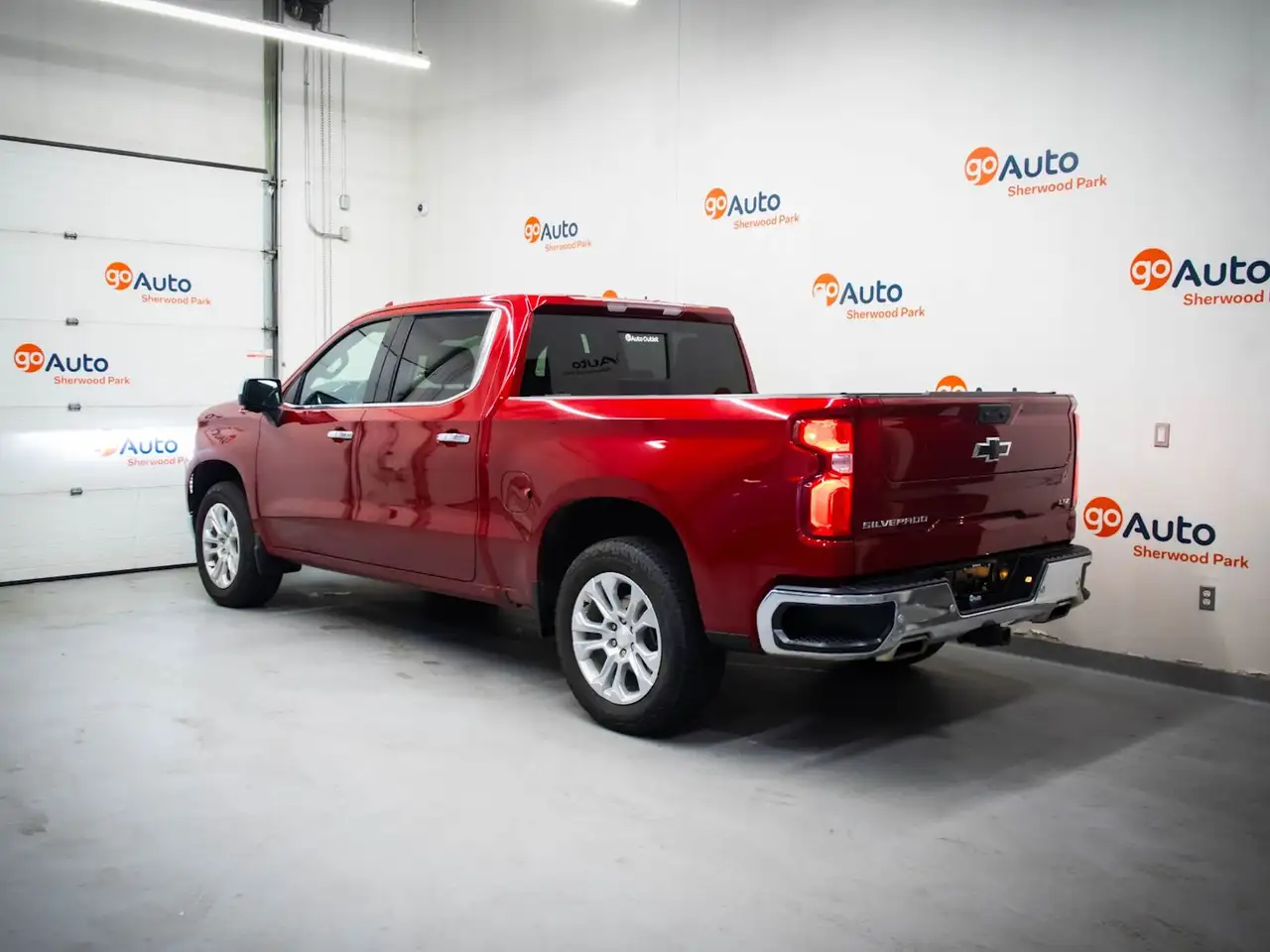 Chevrolet Silverado 1500 - Image 7