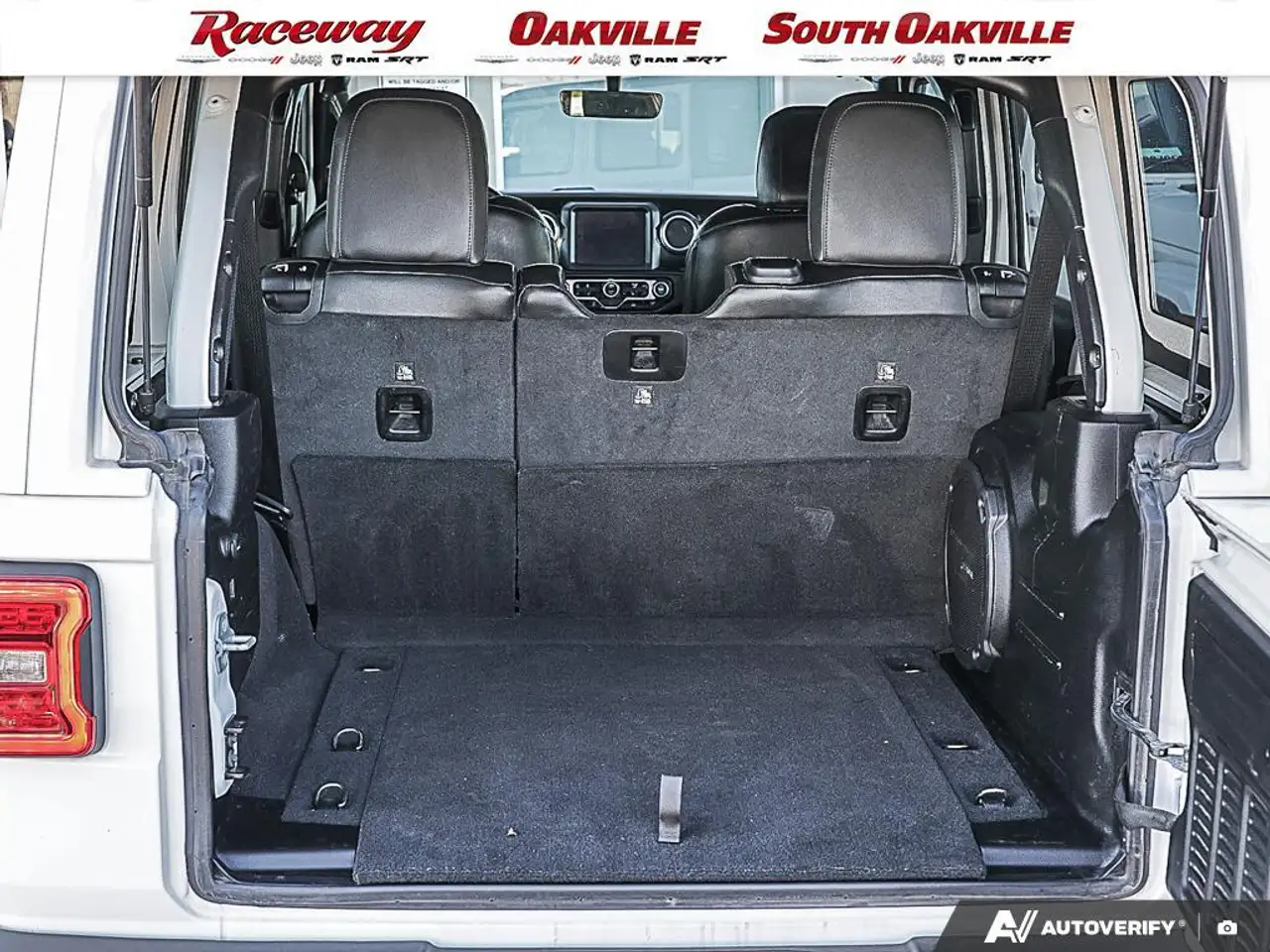 Jeep Wrangler - Image 10