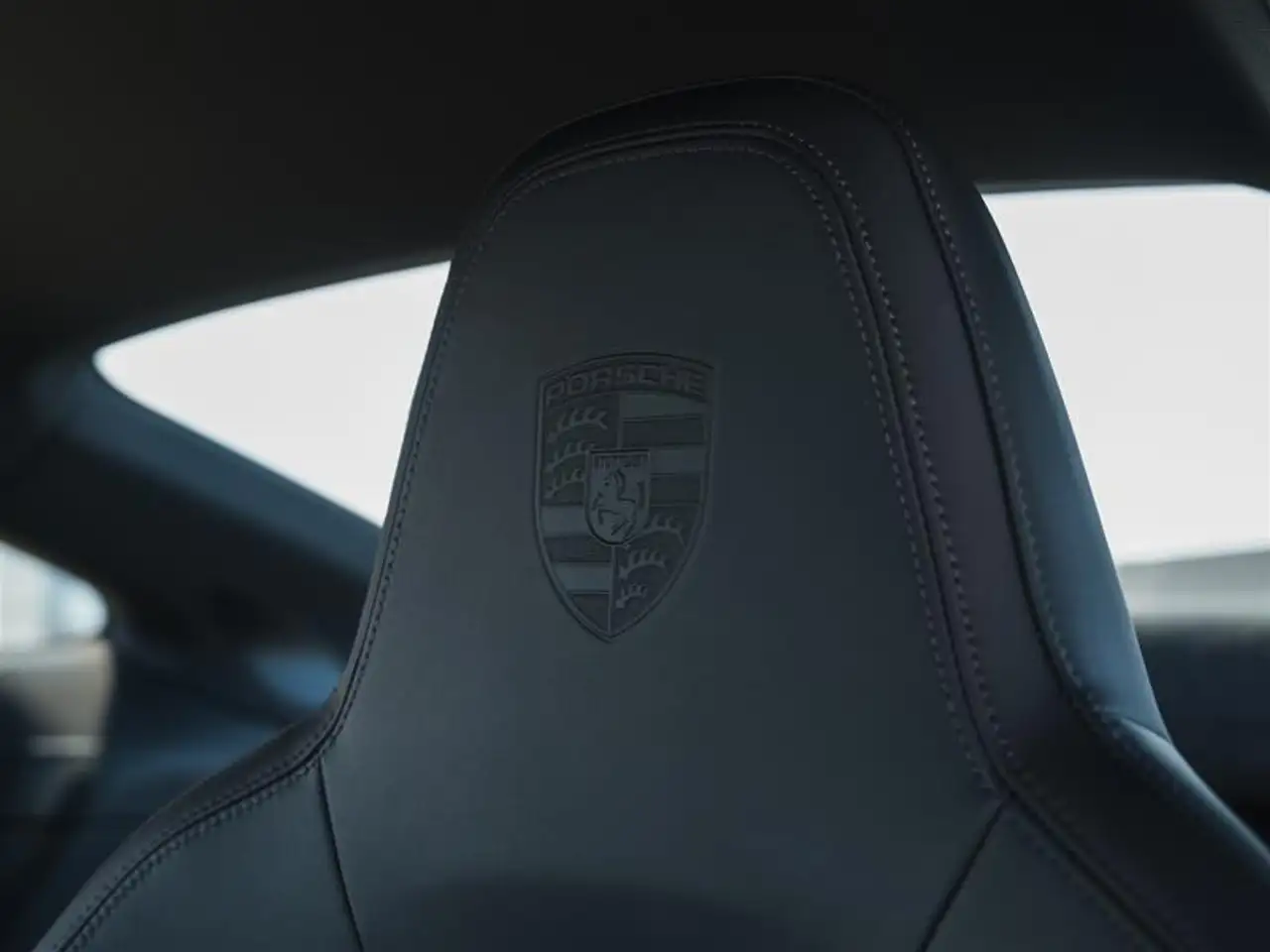 Porsche 911 - Image 10