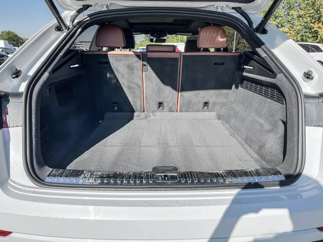 Audi Q8 - Image 15