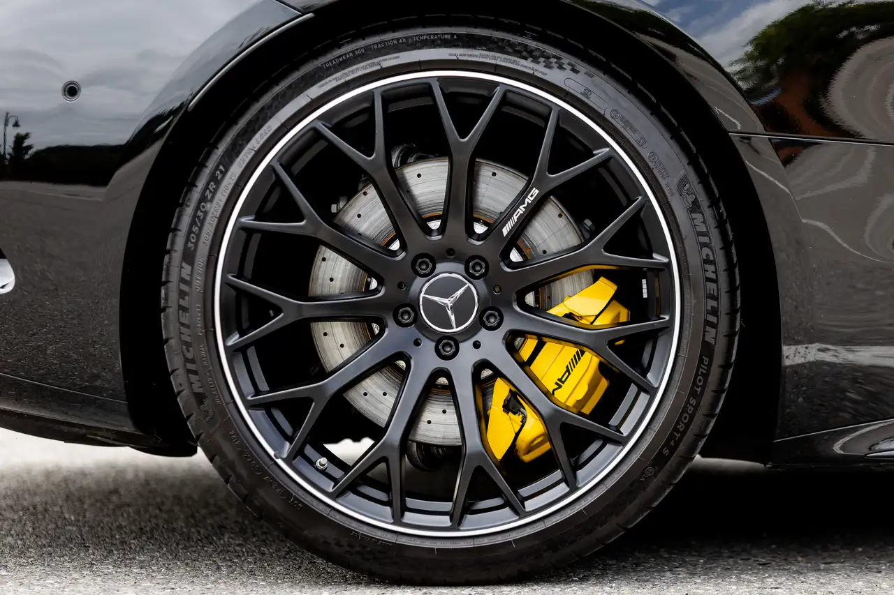 Mercedes-Benz SL - Image 33