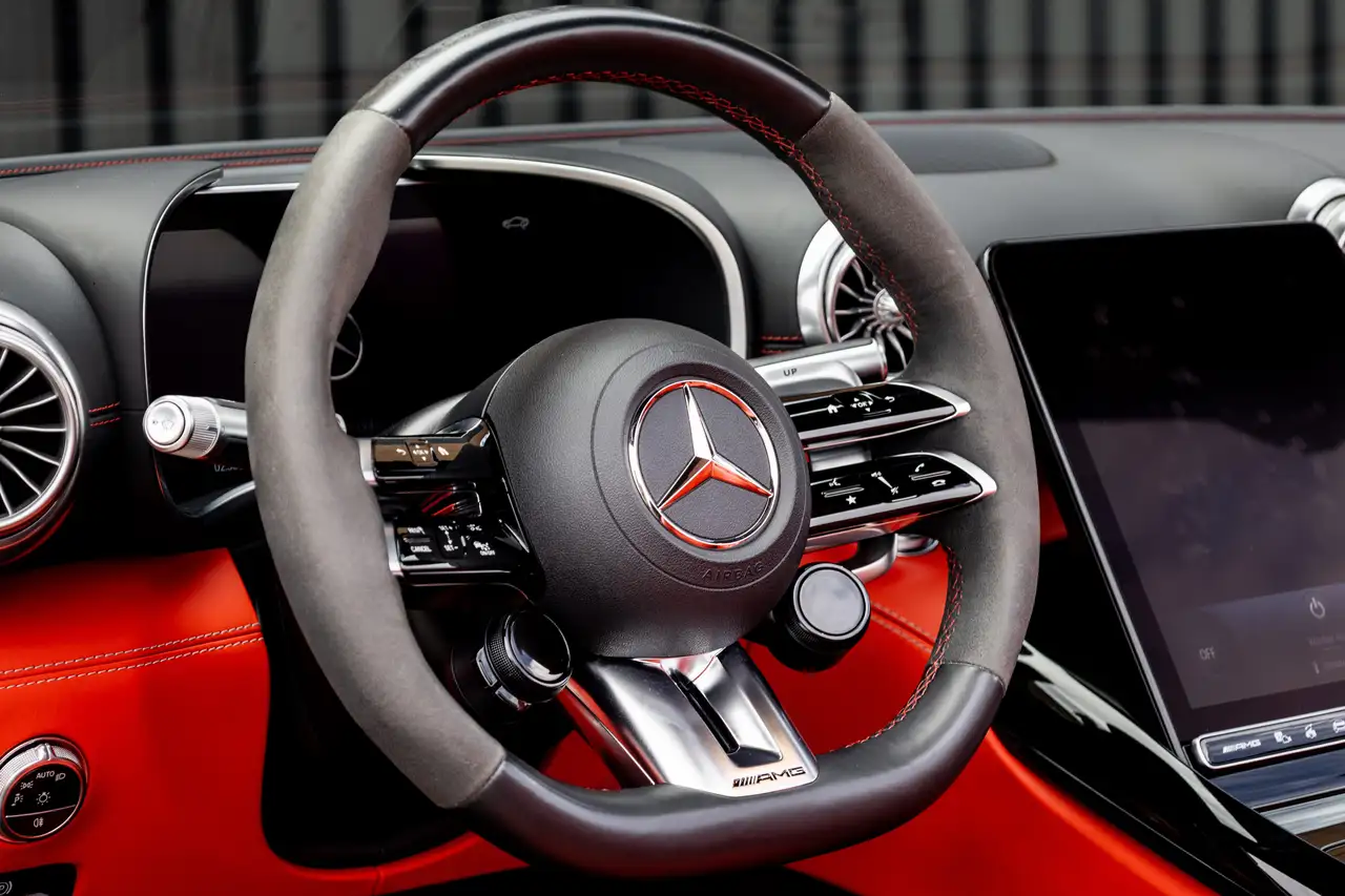 Mercedes-Benz SL - Image 38