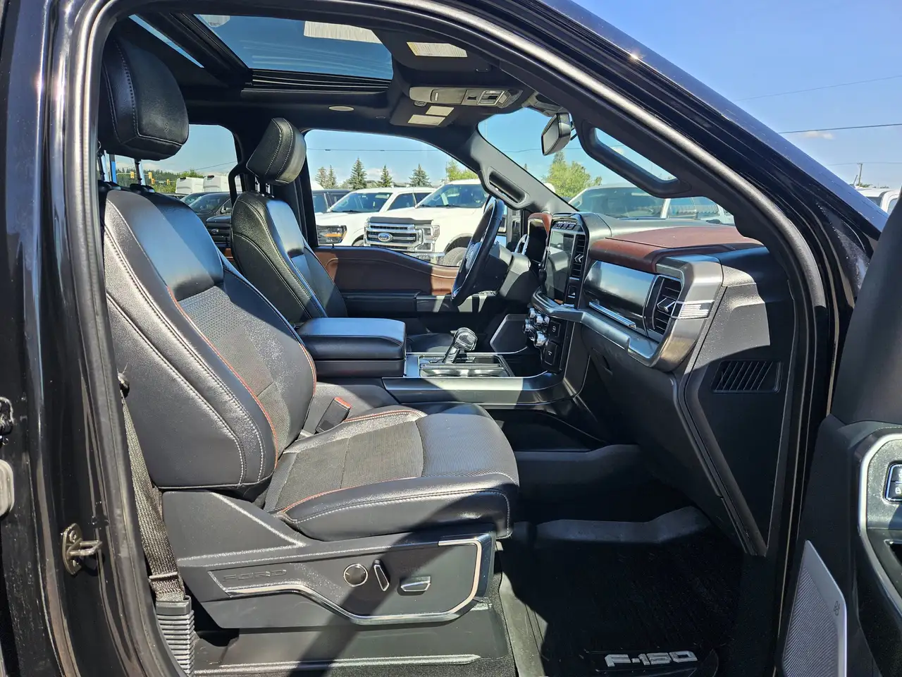 Ford F-150 - Image 32