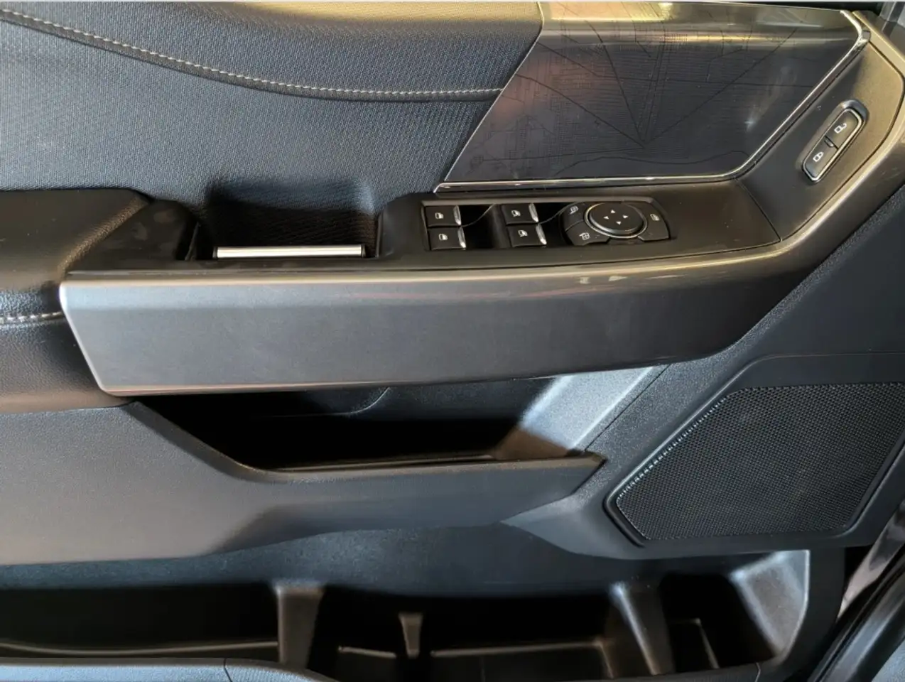 Ford F-150 - Image 9