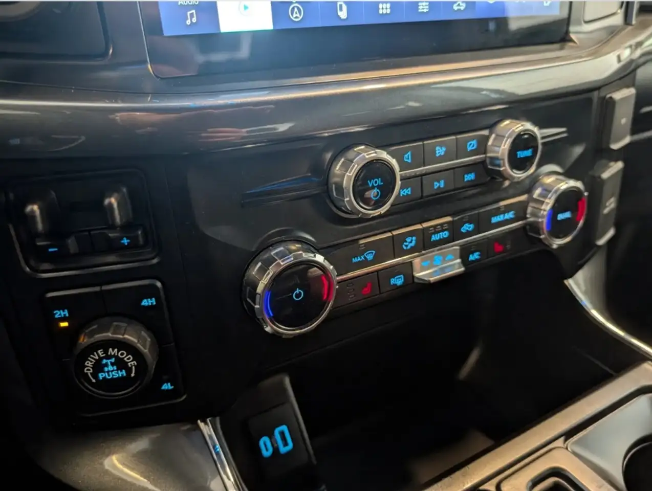 Ford F-150 - Image 17