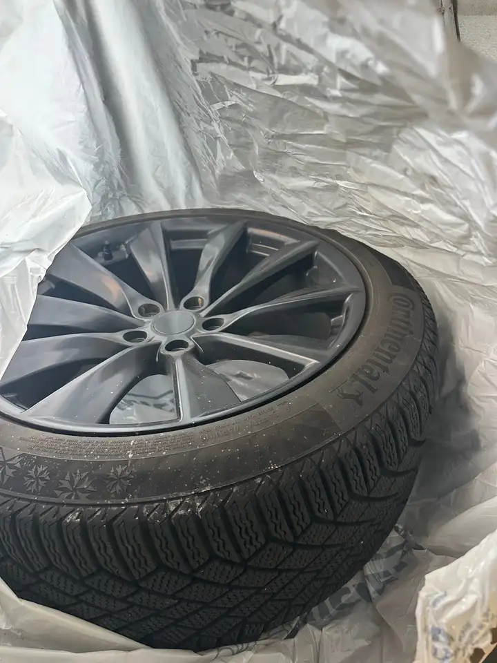 Tesla Model Y - Image 23