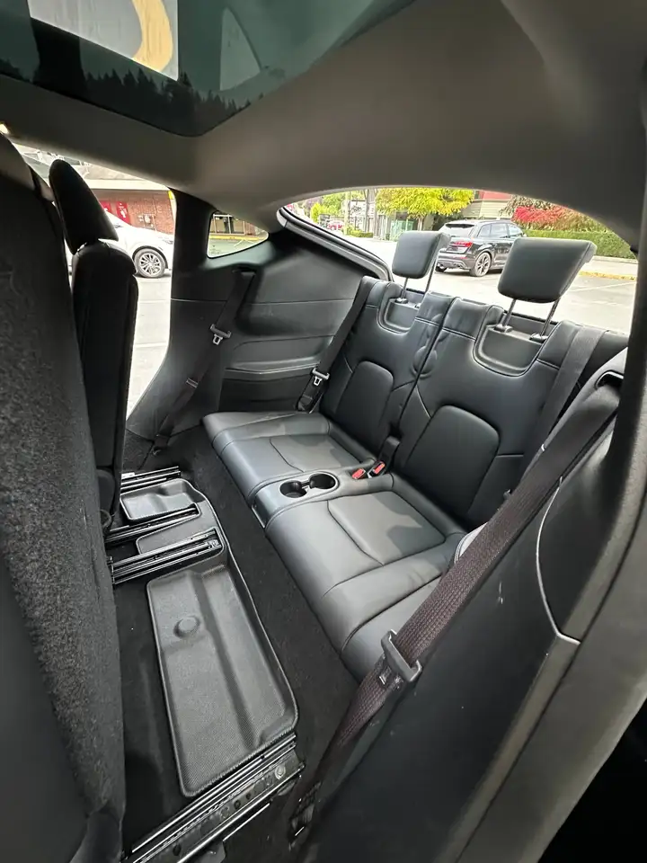 Tesla Model Y - Image 10