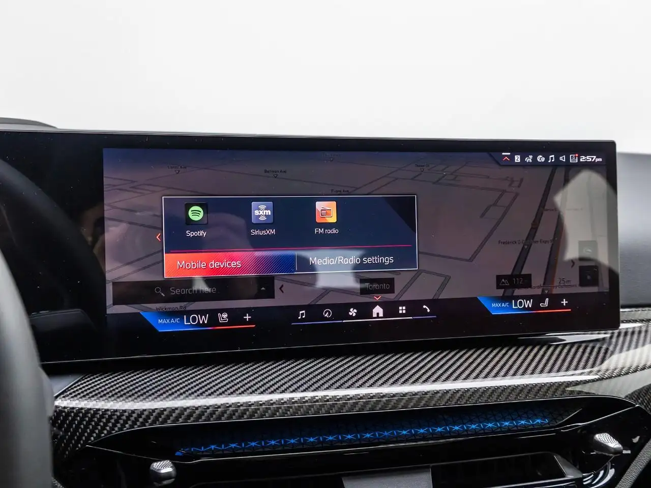 BMW i4 - Image 23