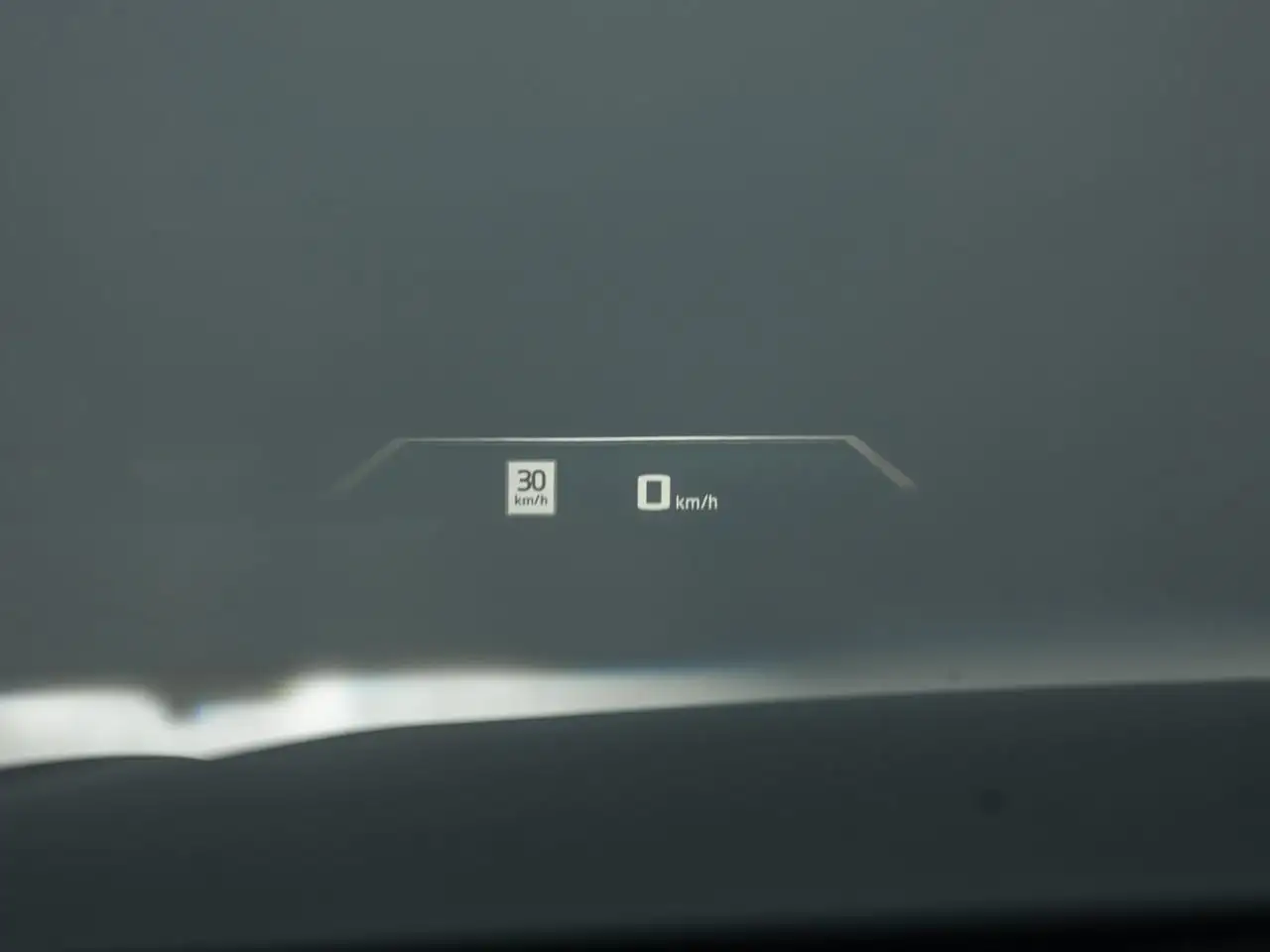 BMW i4 - Image 21