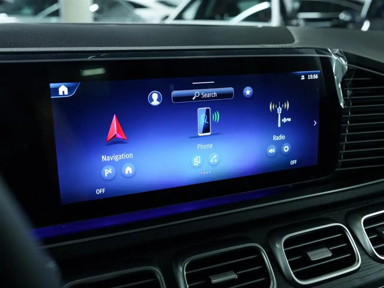 Mercedes-Benz GLS - Image 33